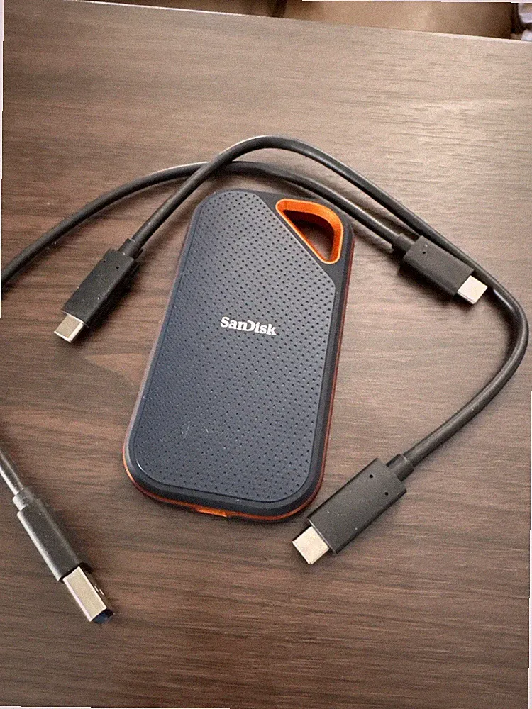 SDSSDE81-4T00-G25 SanDisk 4TB Extreme PRO USB-C USB 3.2 Gen 2x2 Portable SSD